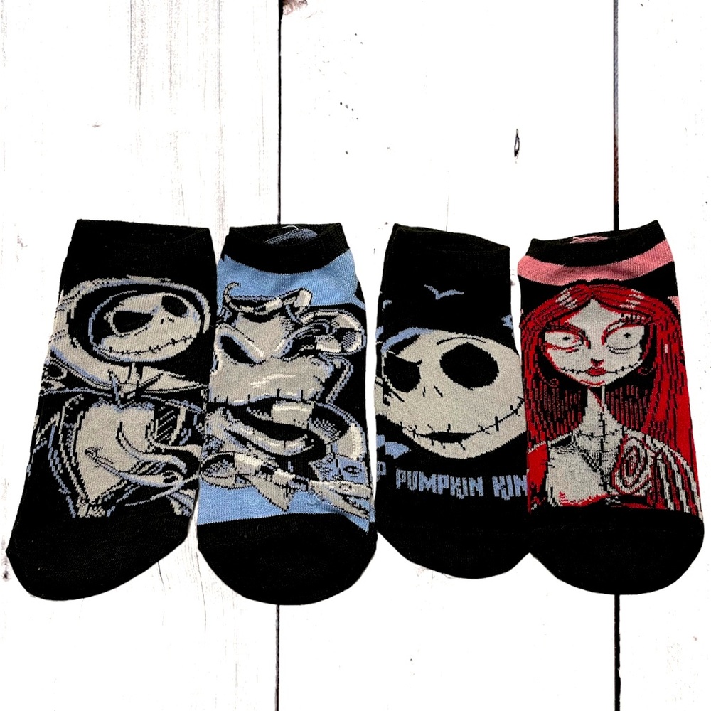🔥Women’s set of 4 pairs (8 total) Nightmare Before Xmas ankle socks ✨